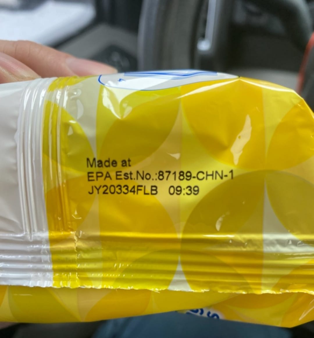 Lysol 80 count Wipes Flat back Pack - 6 pcs/case - Lion Healthcare Solutions Inc